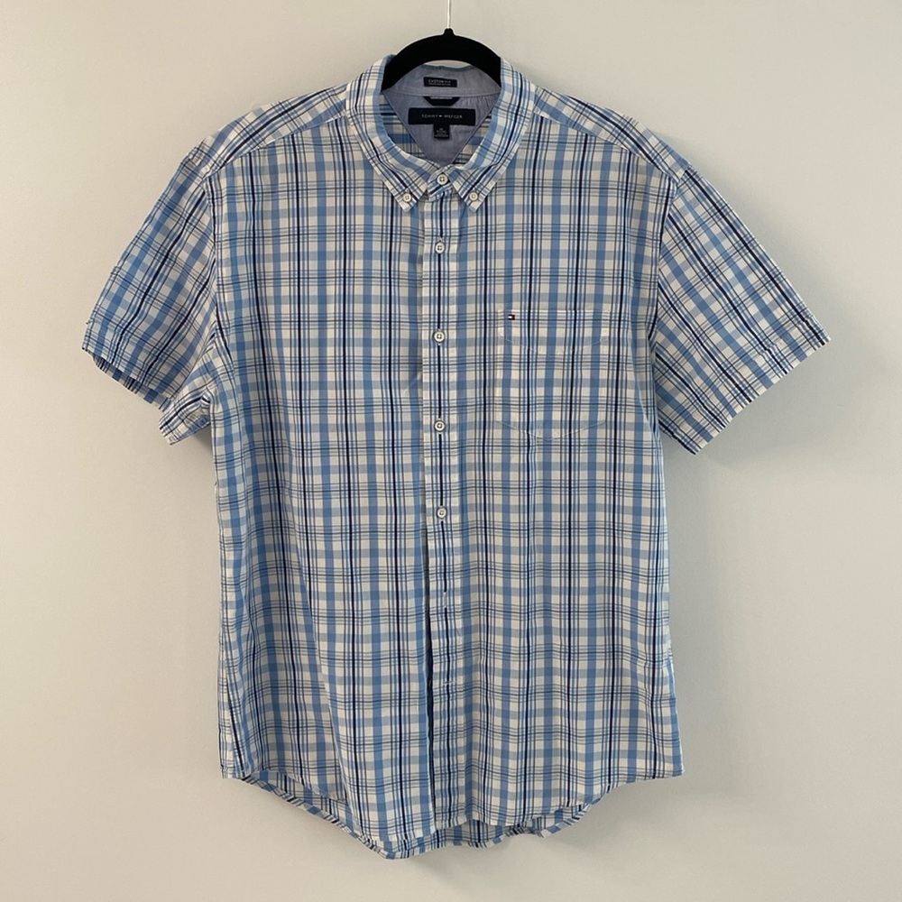 Tommy Hilfiger Men’s plaid button up t-shirt - size XL